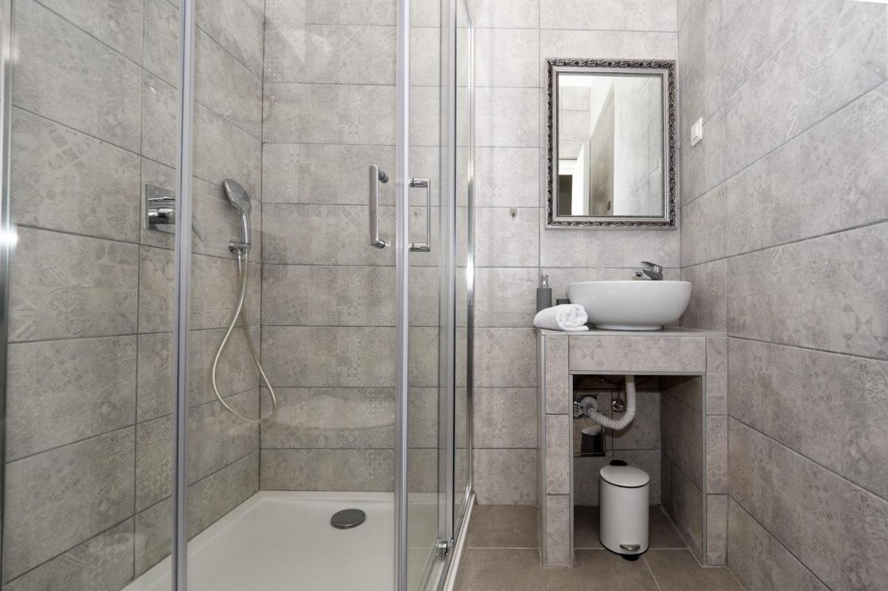 Arena Delight Studio Apartments Пула Екстериор снимка